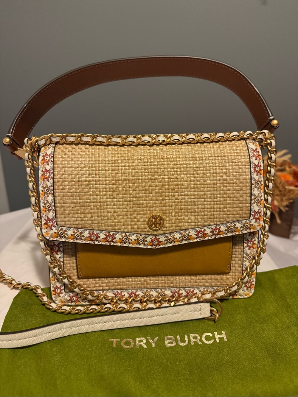 NWOT Tory Burch Robinson Floral Embroidered Straw Convertible Shoulder Bag